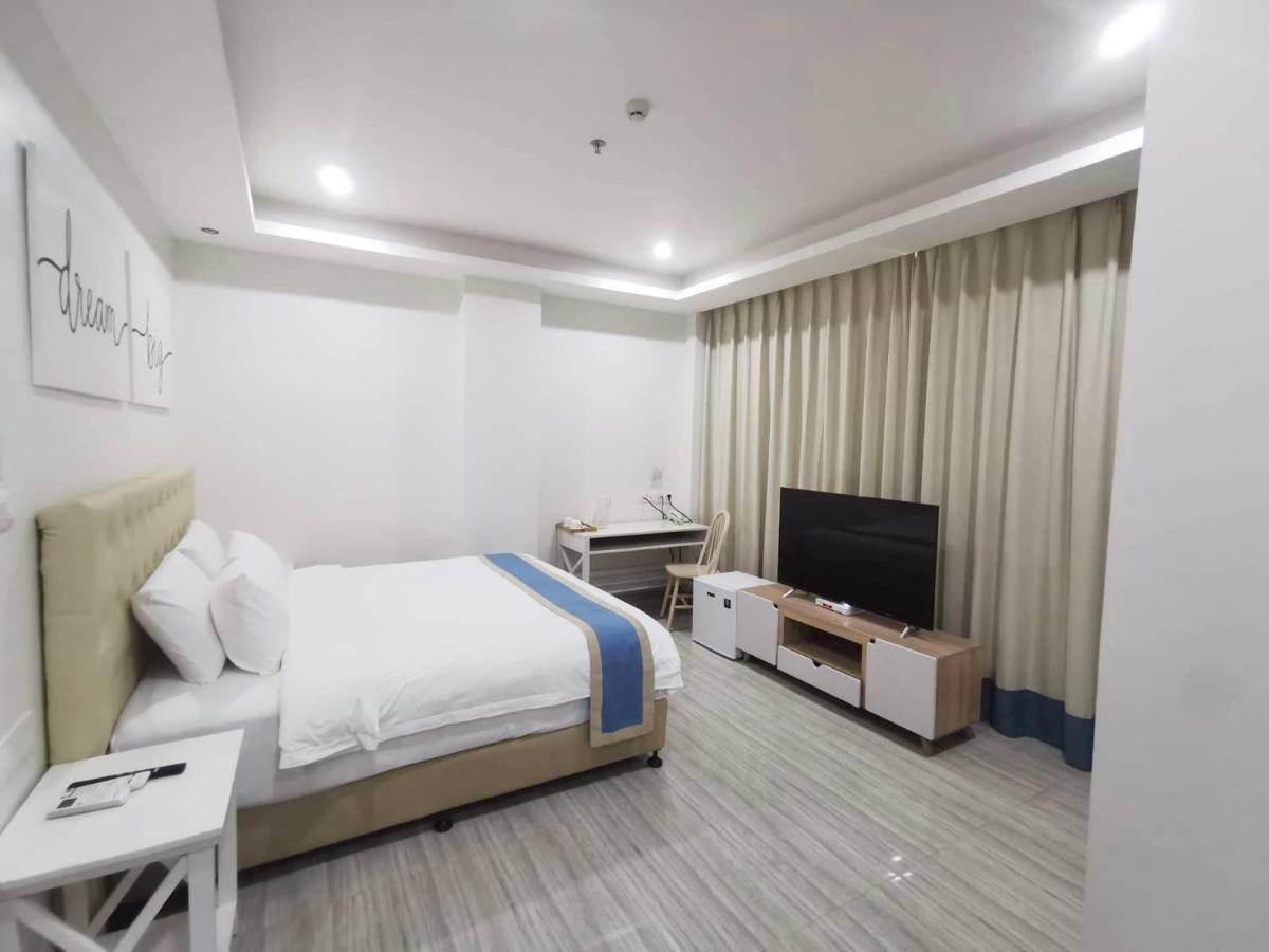 Hampton Suites Davao Exterior photo